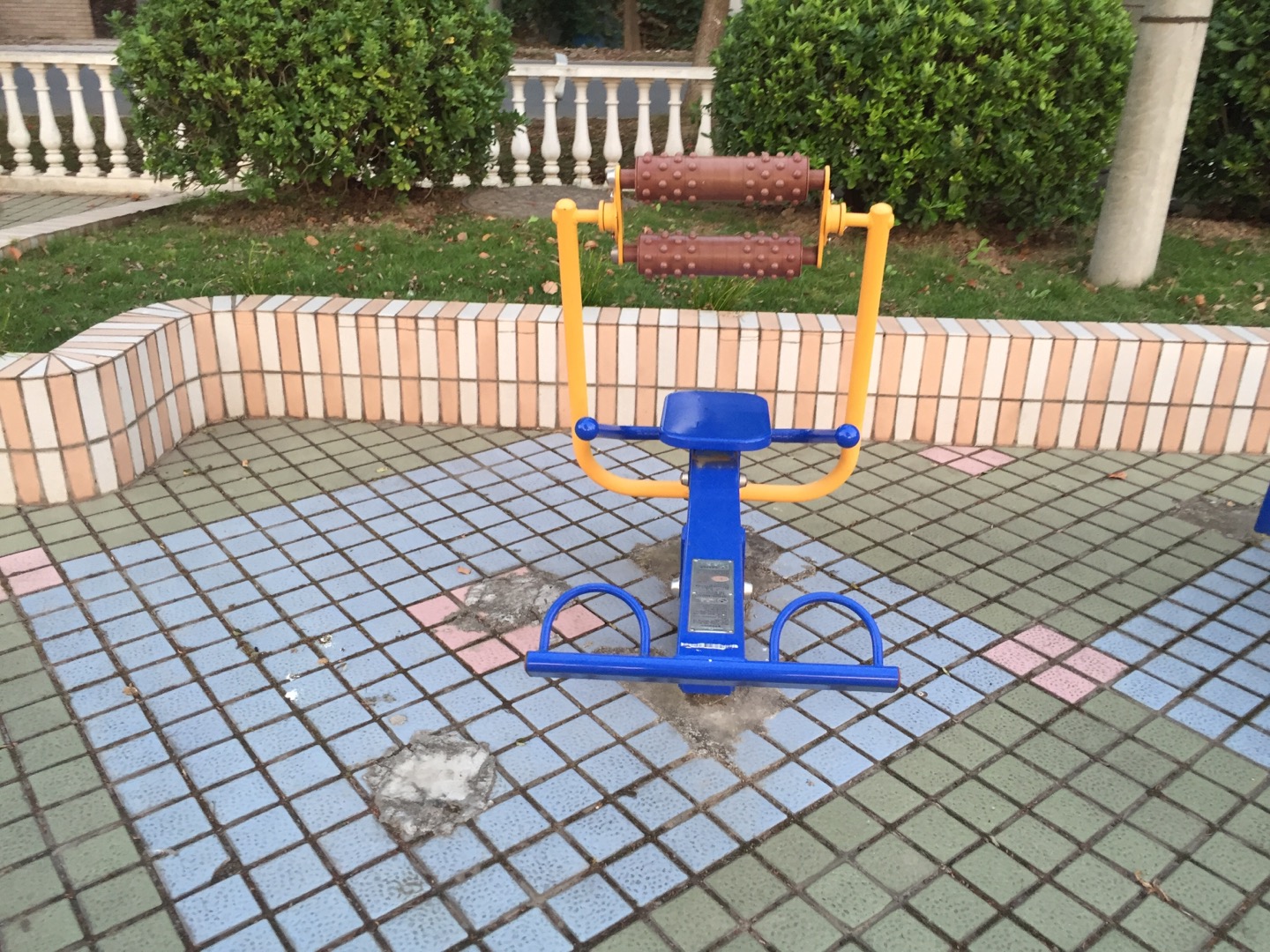 腹背屈伸訓練器