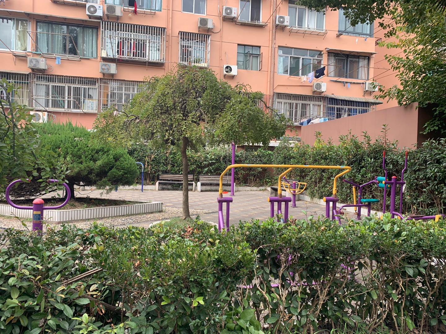 嚴鎮(zhèn)路96弄健身點