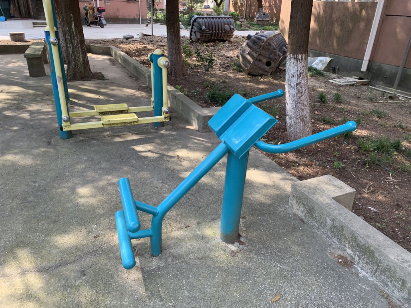 背肌訓(xùn)練器