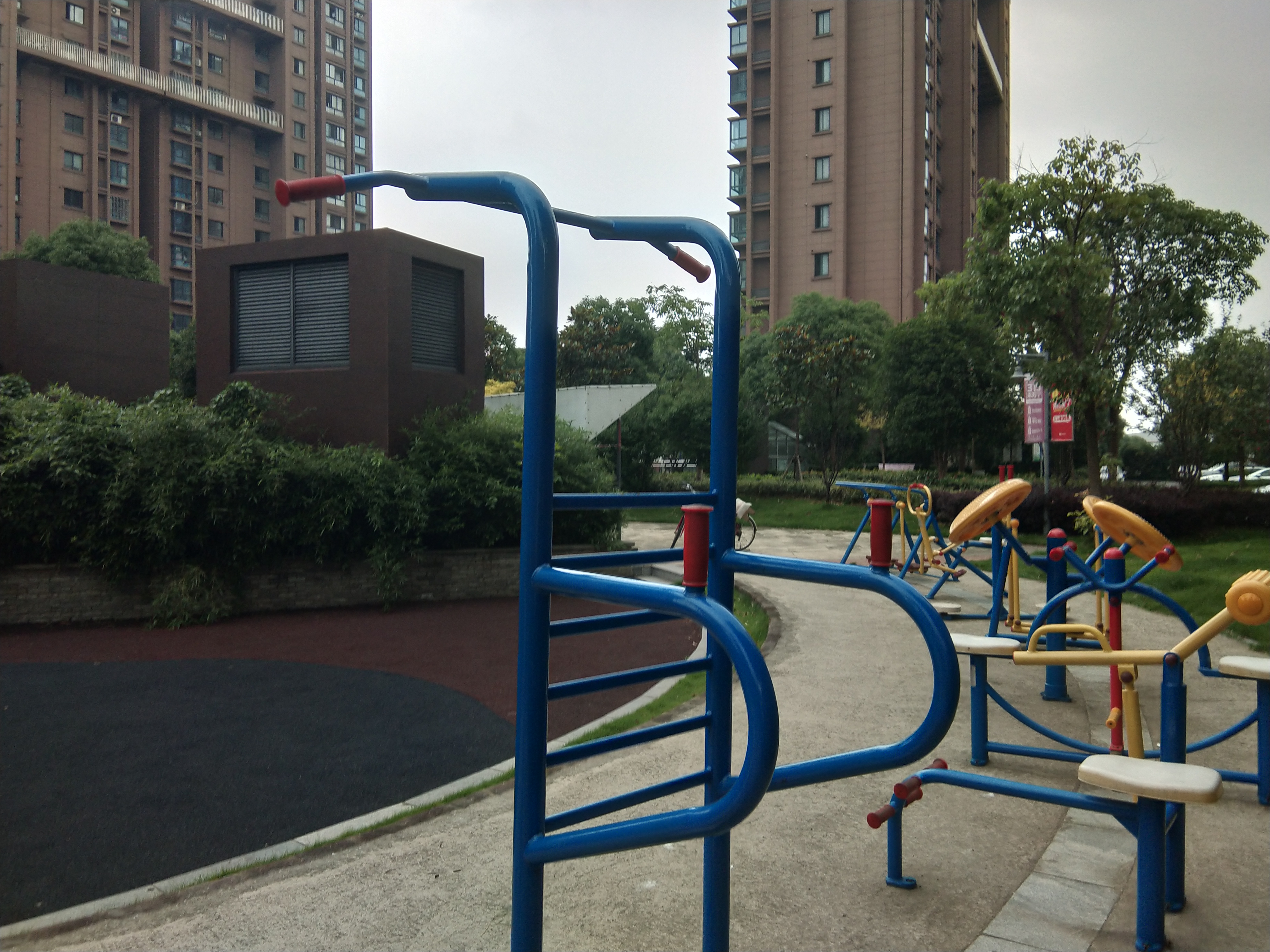 多功能訓(xùn)練器