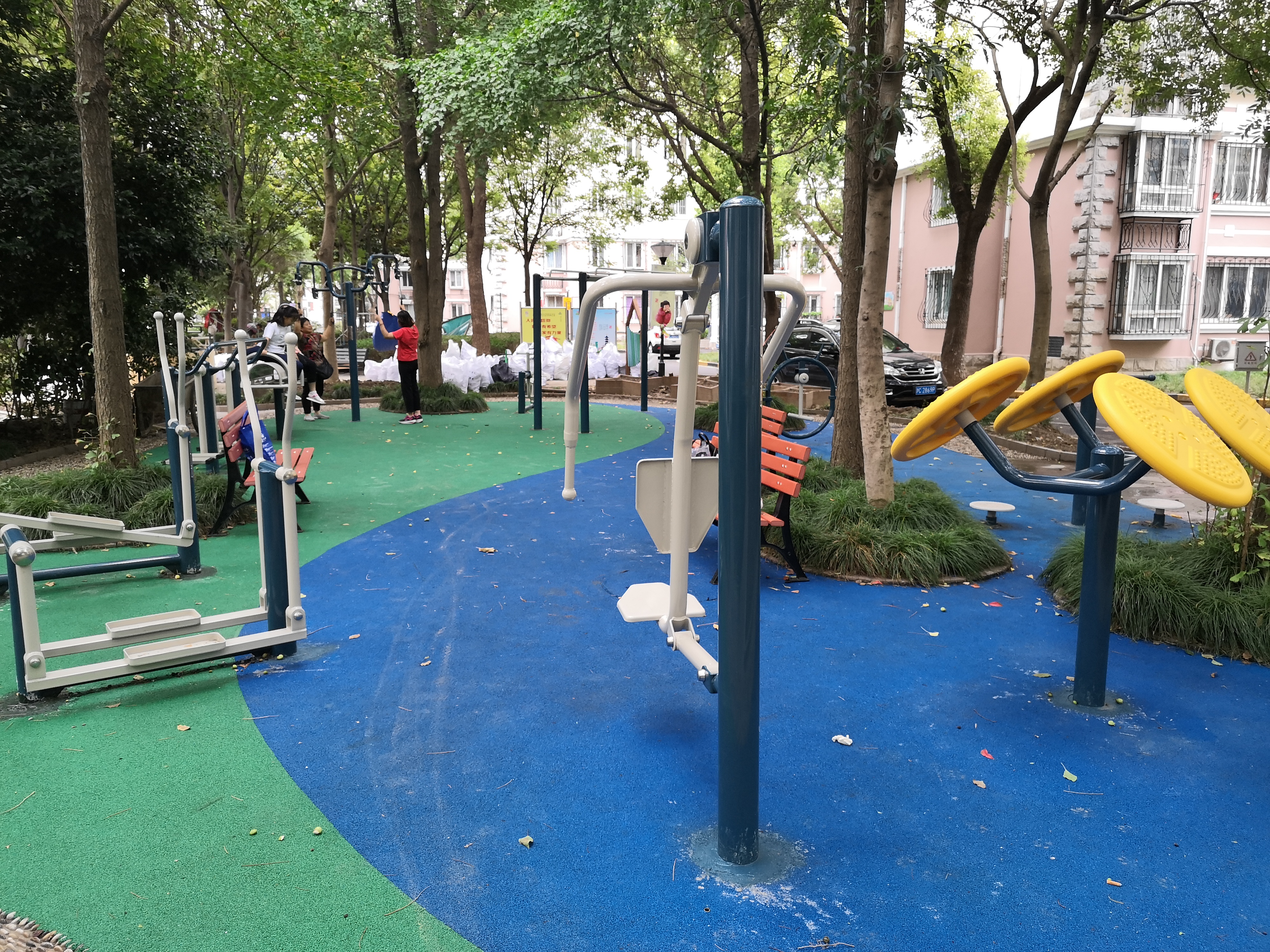 新世紀(jì)公寓健身點(diǎn)