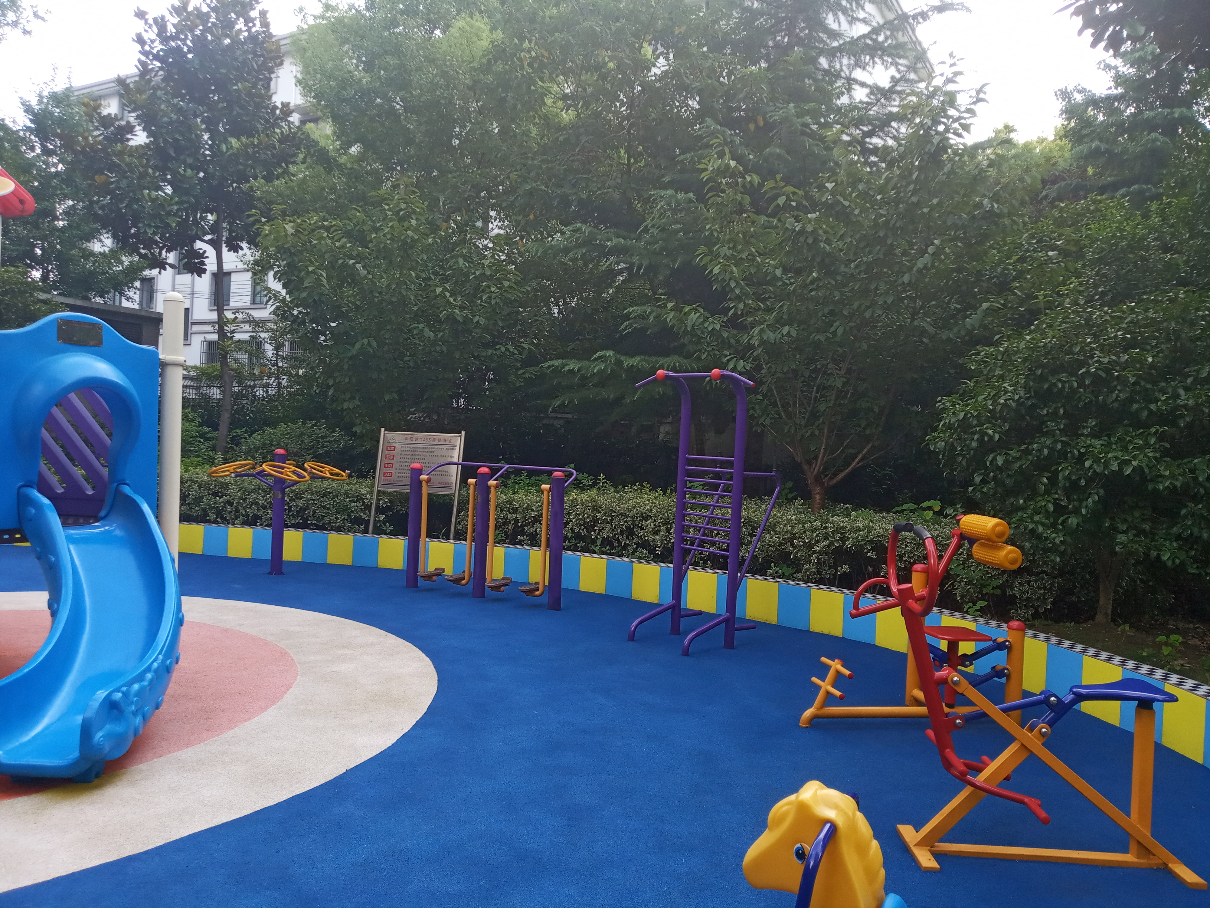 平陽路1465弄健身點(diǎn)