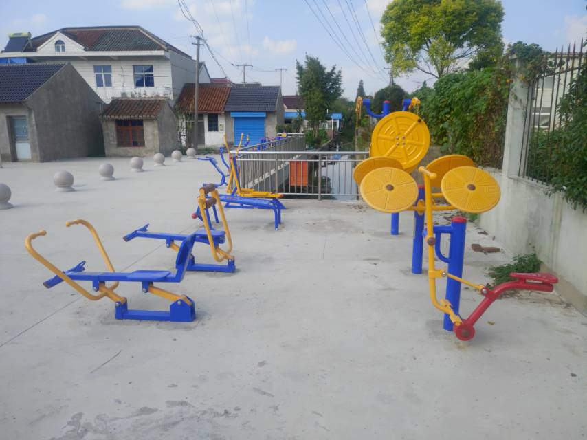 大同村蟠龍10隊(duì)健身點(diǎn)