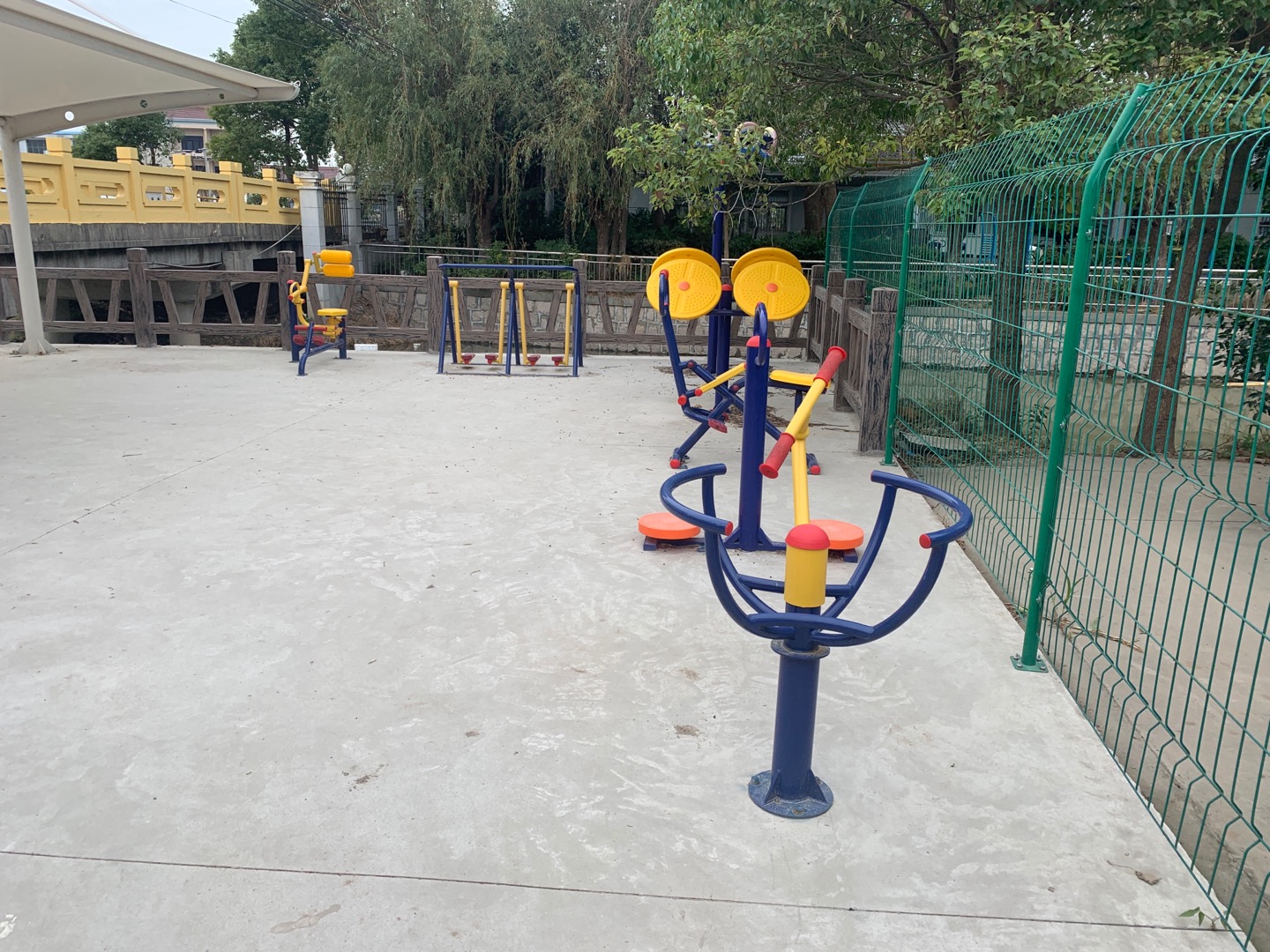 萬(wàn)興村萬(wàn)二3組健身點(diǎn)