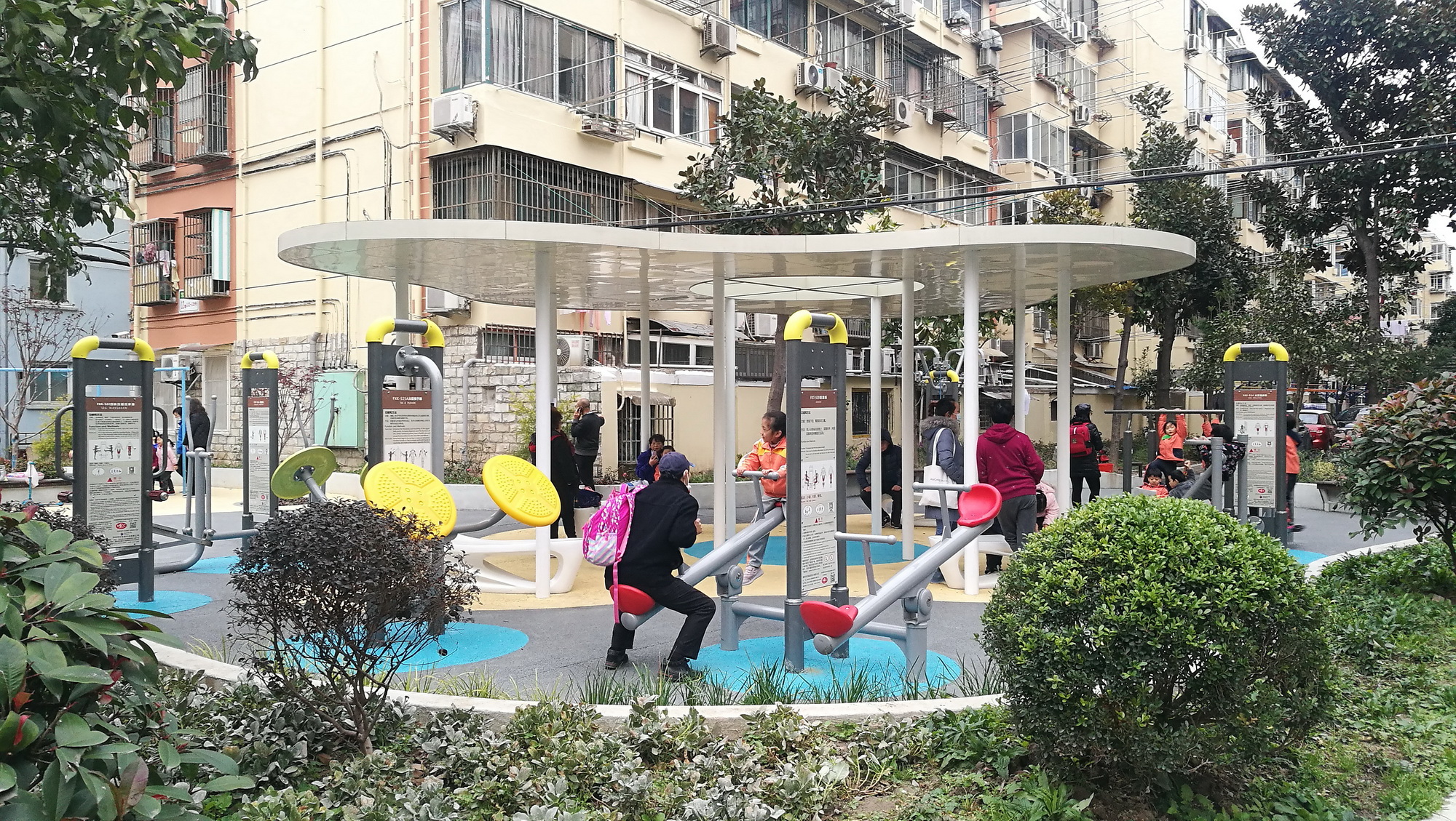 東一居委會(huì)健身點(diǎn)（一）