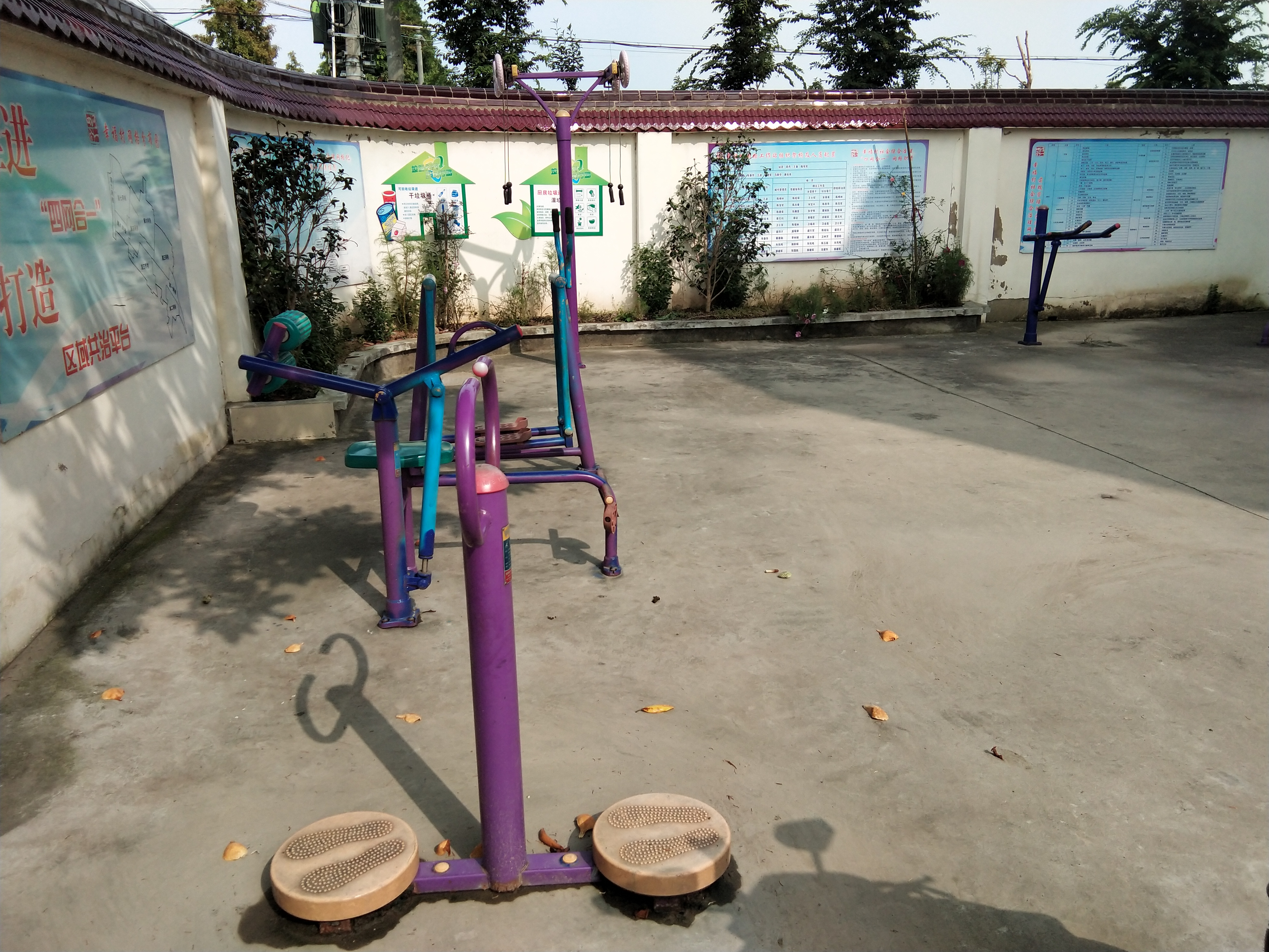 奉城鎮(zhèn)幸福村市民益智健身苑點(diǎn)