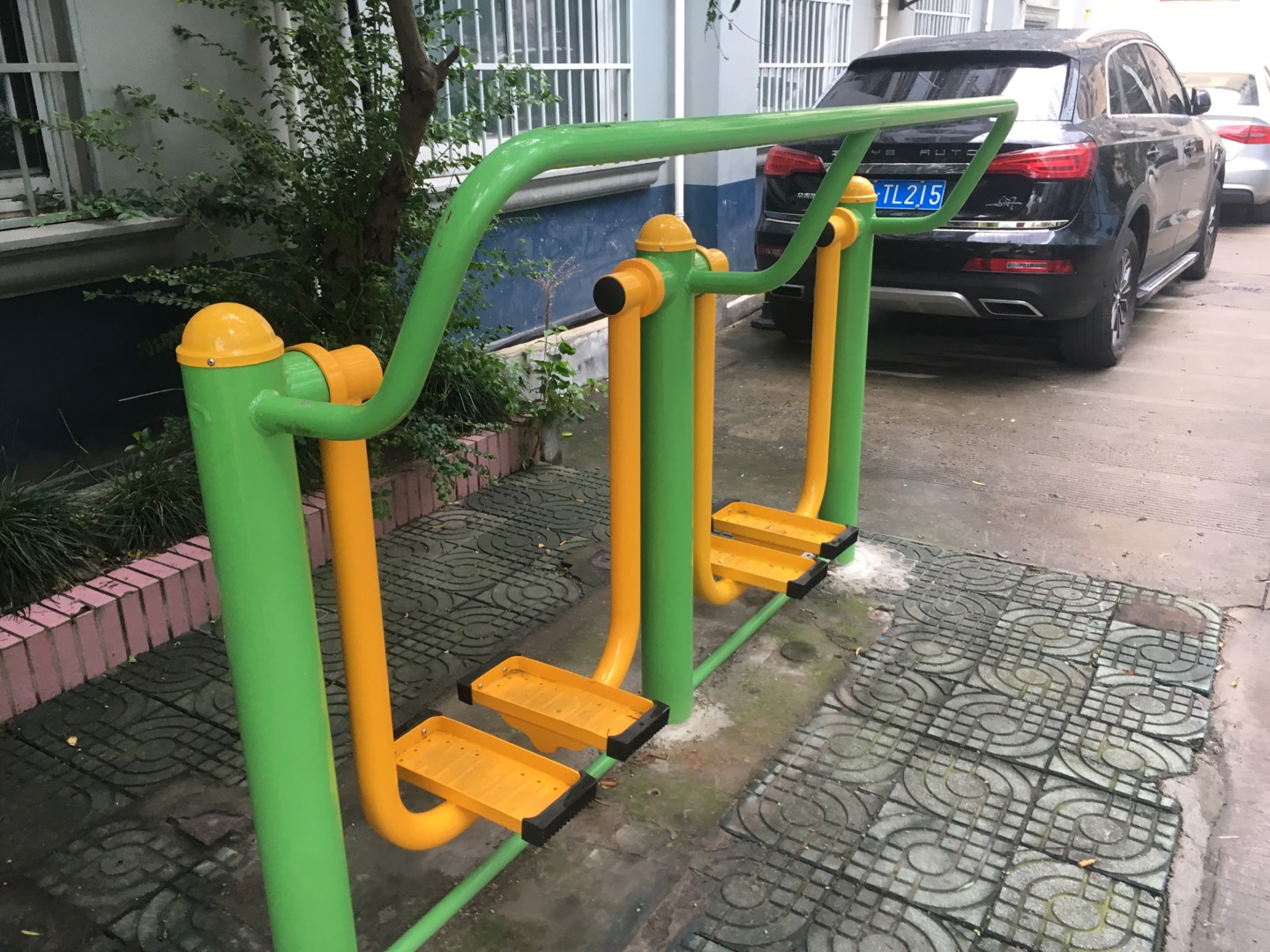 雙位太空漫步機(jī)