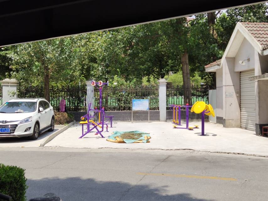 寶菊社區(qū)東北角健身點(diǎn)