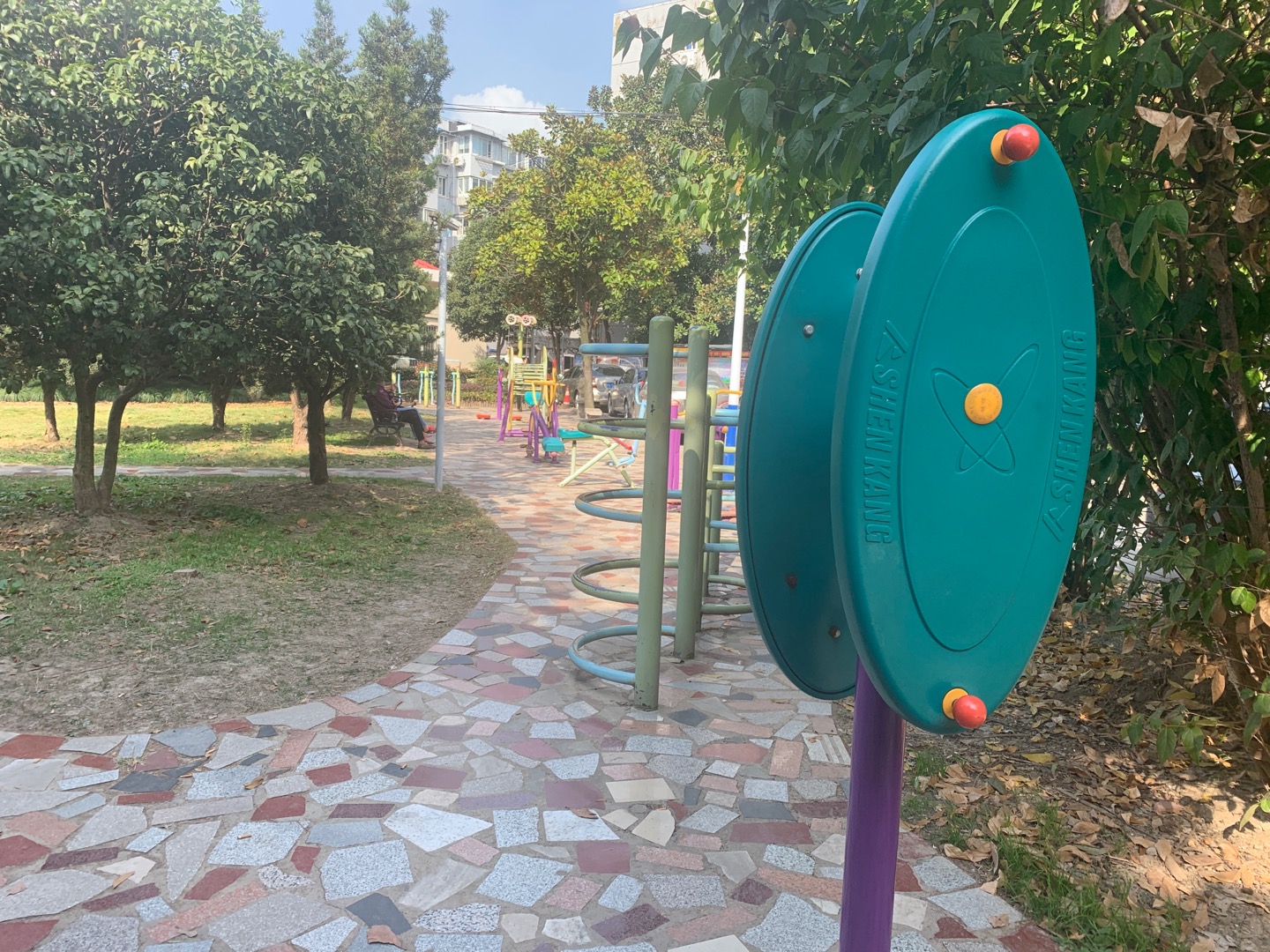 荷一小區(qū)健身點