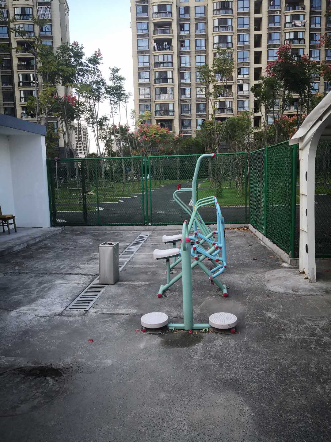 體育場健身點（近跑道）