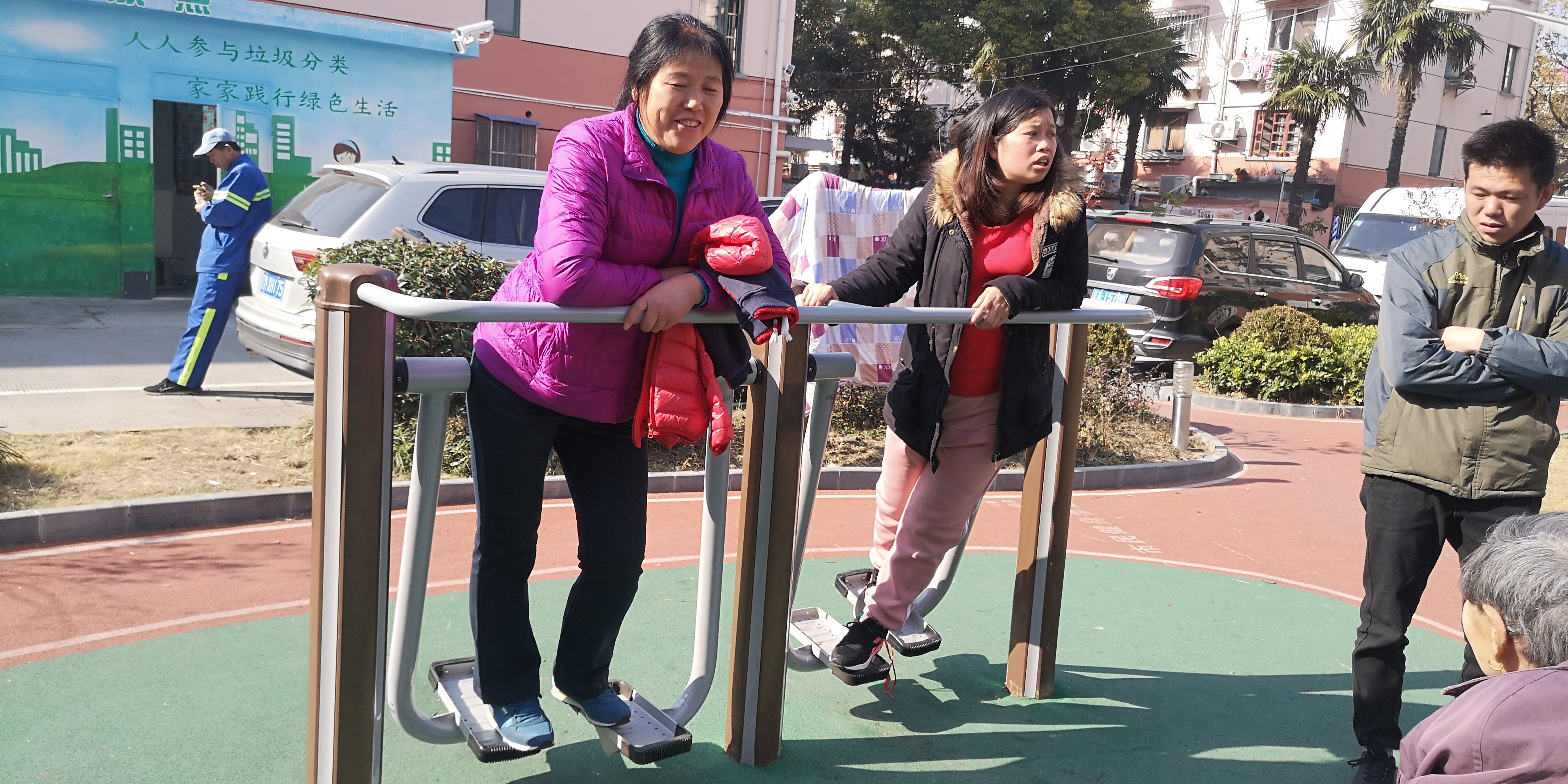 雙位太空漫步機(jī)