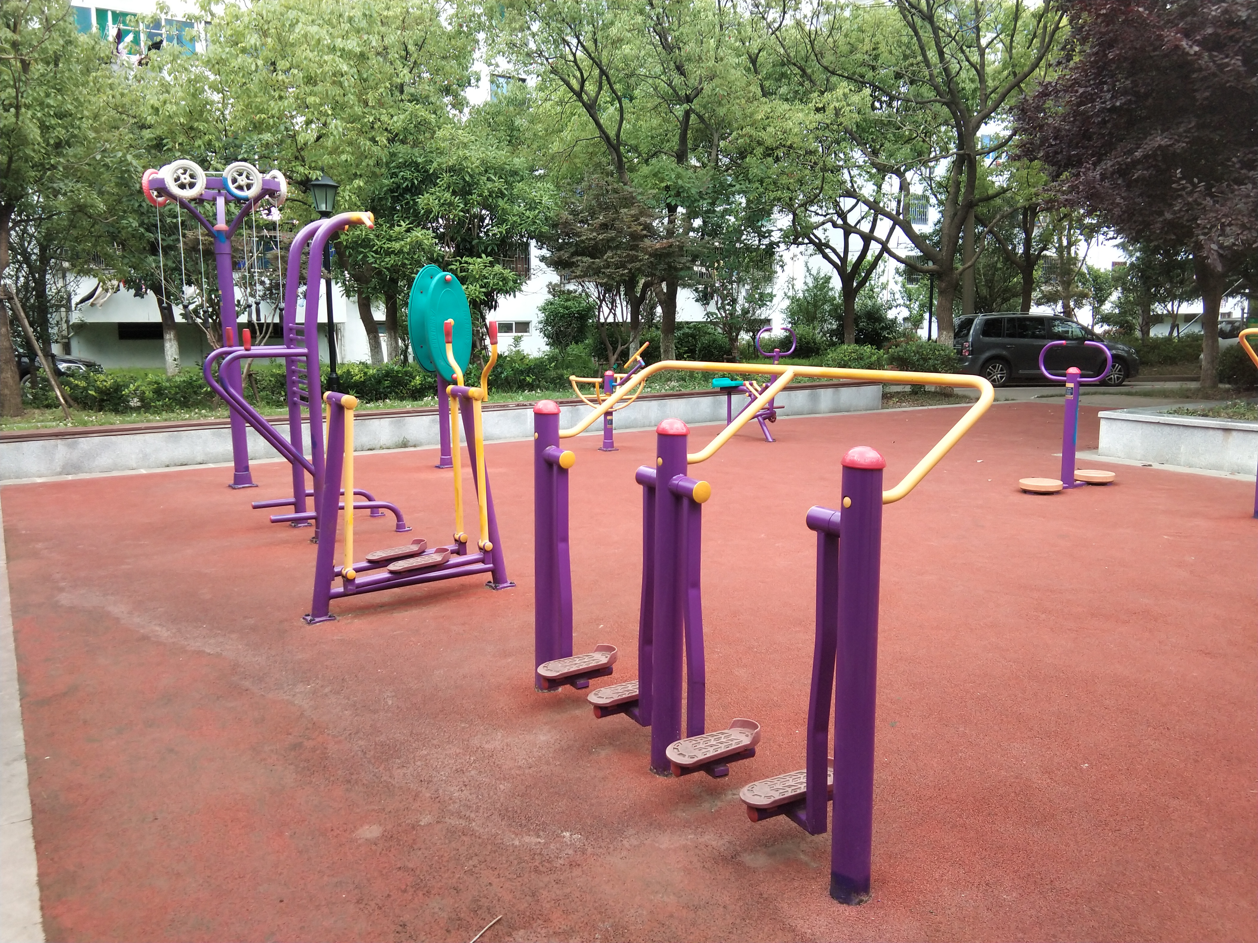 海灣鎮(zhèn)星火新二村健身點(diǎn)