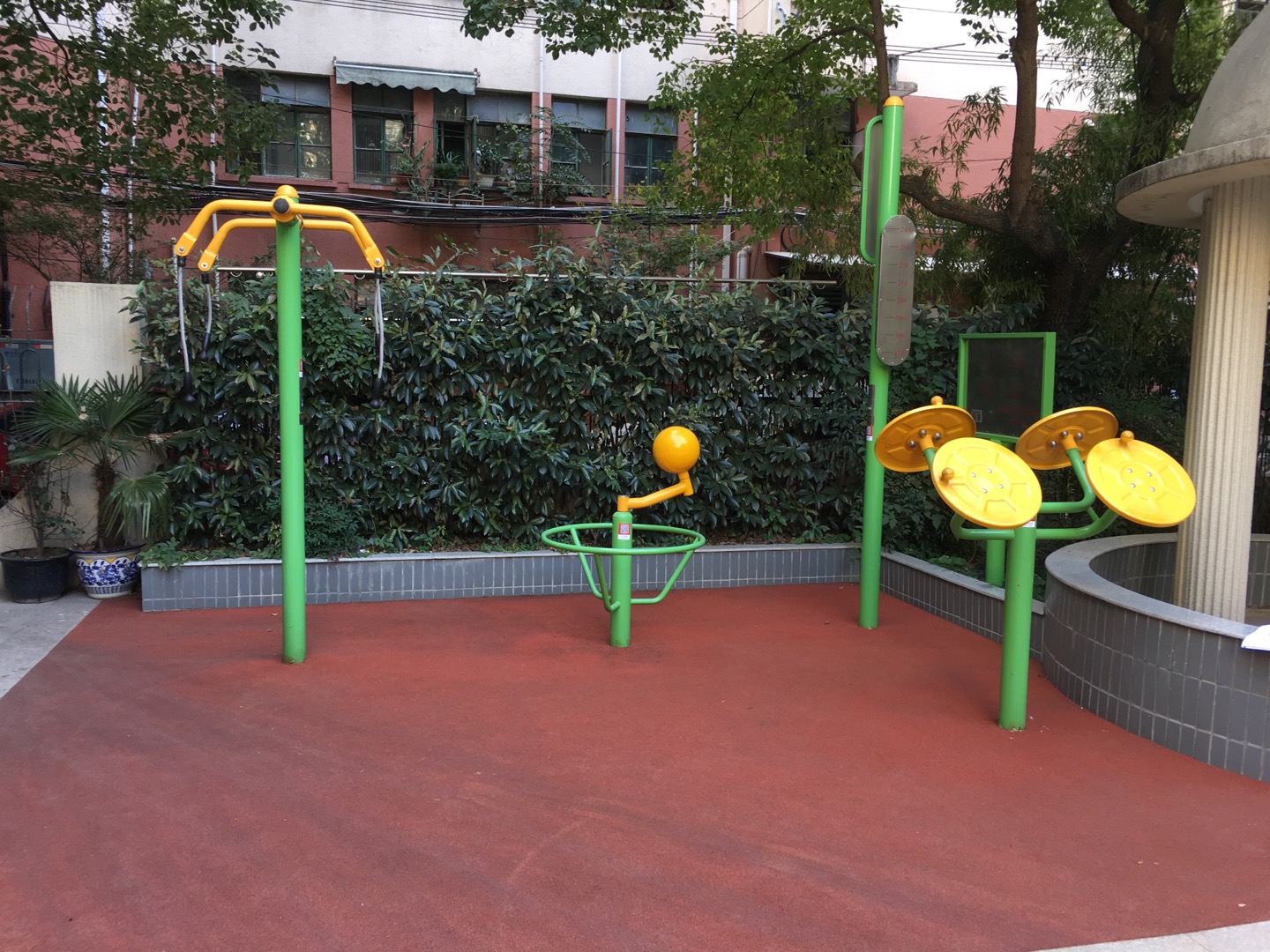 長(zhǎng)壽路街道敬老院市民益智健身點(diǎn)