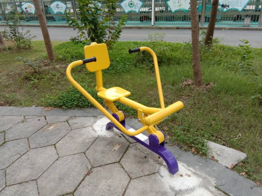 自重式平推訓練器