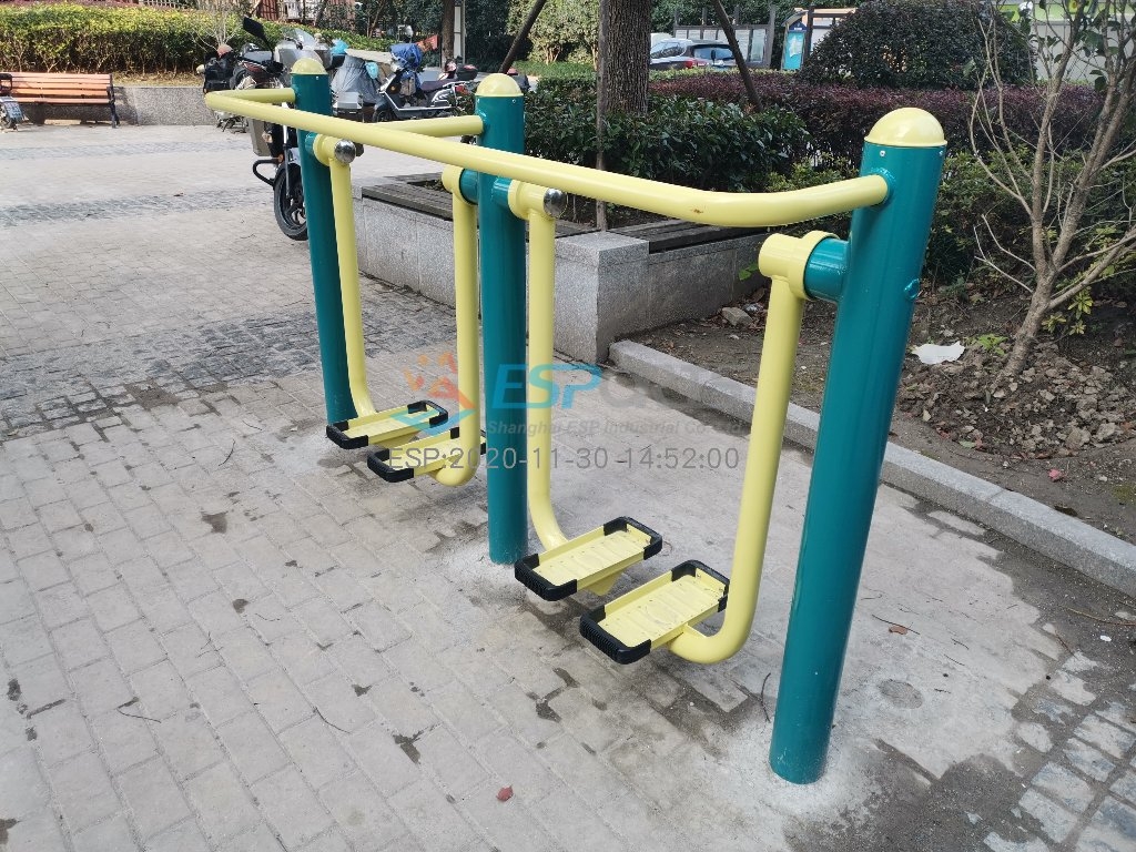 雙位太空漫步機