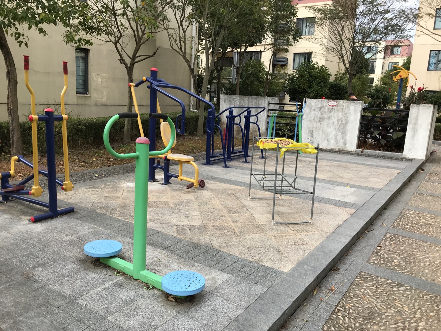 竹柏路111弄東側(cè)健身苑點(diǎn)2