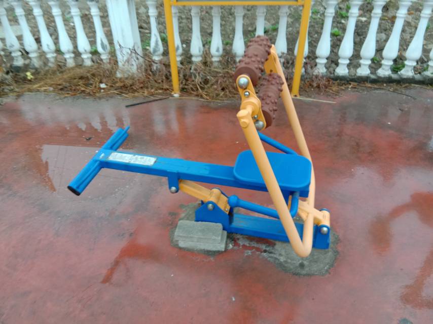 腹背屈伸訓練器