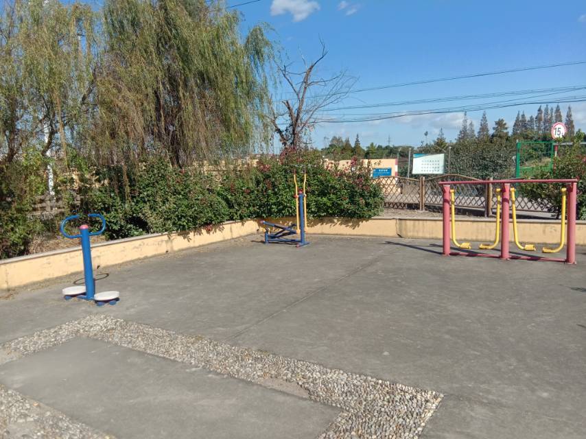 星光村12組1160號前健身路徑