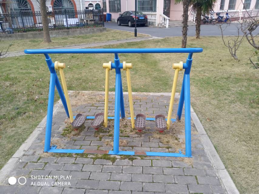 雙位太空漫步機