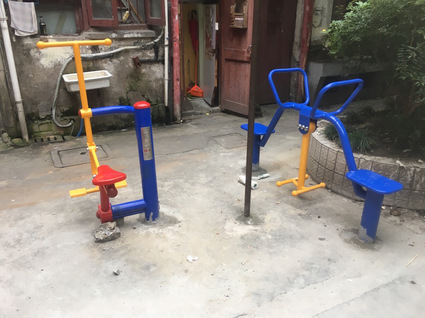 平望居委健身點(diǎn)