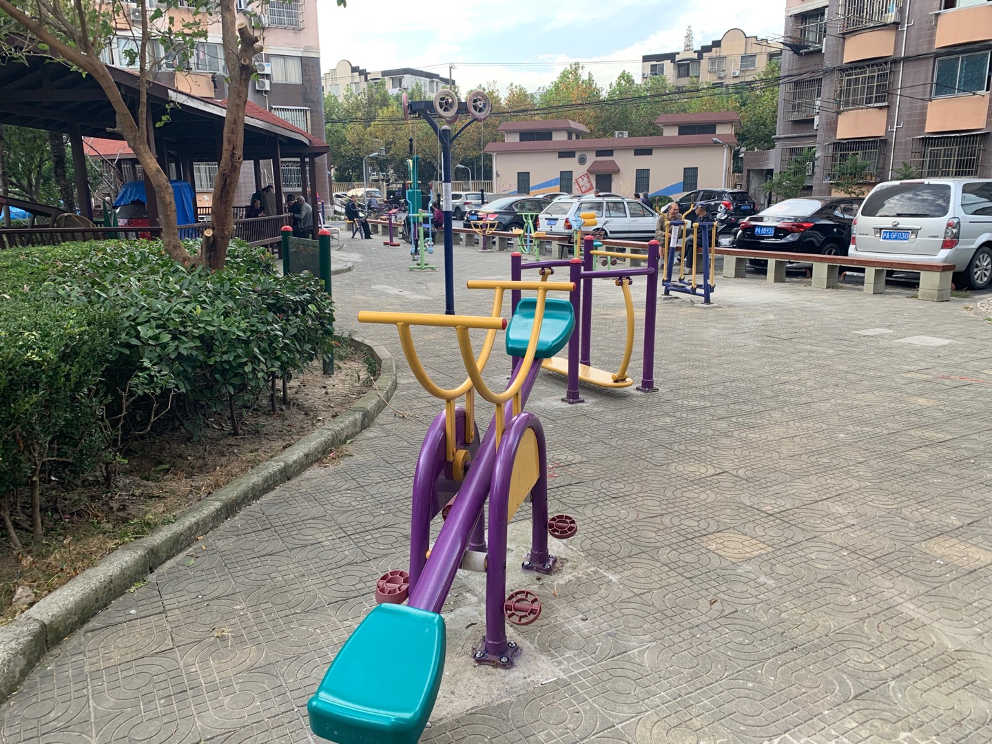 靜安區(qū)彭浦新村街道嶺南路539弄居委健身點(diǎn)（保德路681弄）