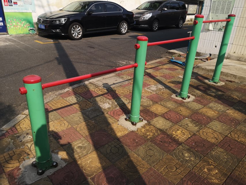 多聯(lián)壓腿架