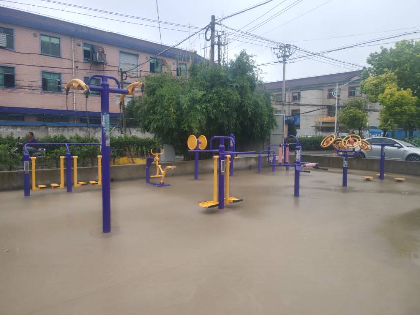 白鶴村橋北健身點