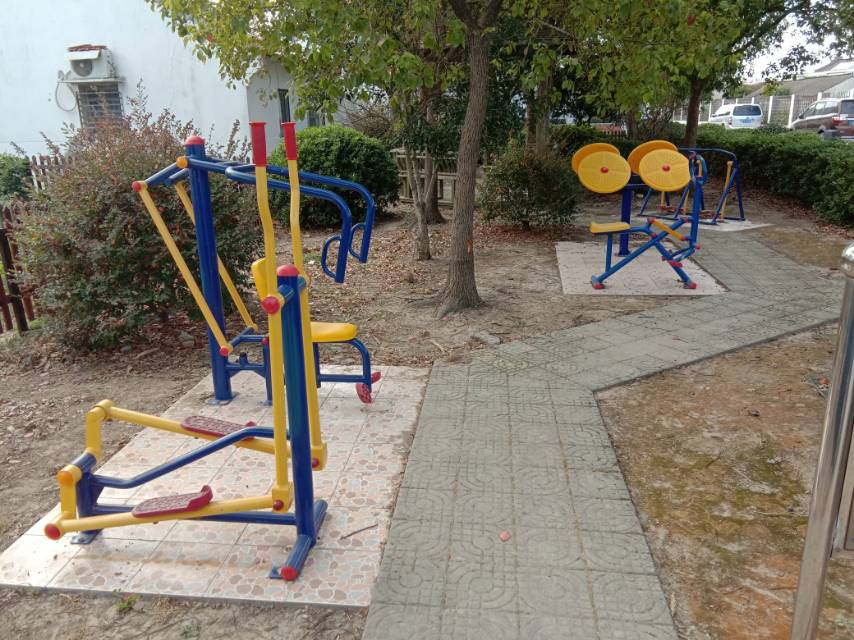 森林村七組楊家宅30-1號北健身路徑