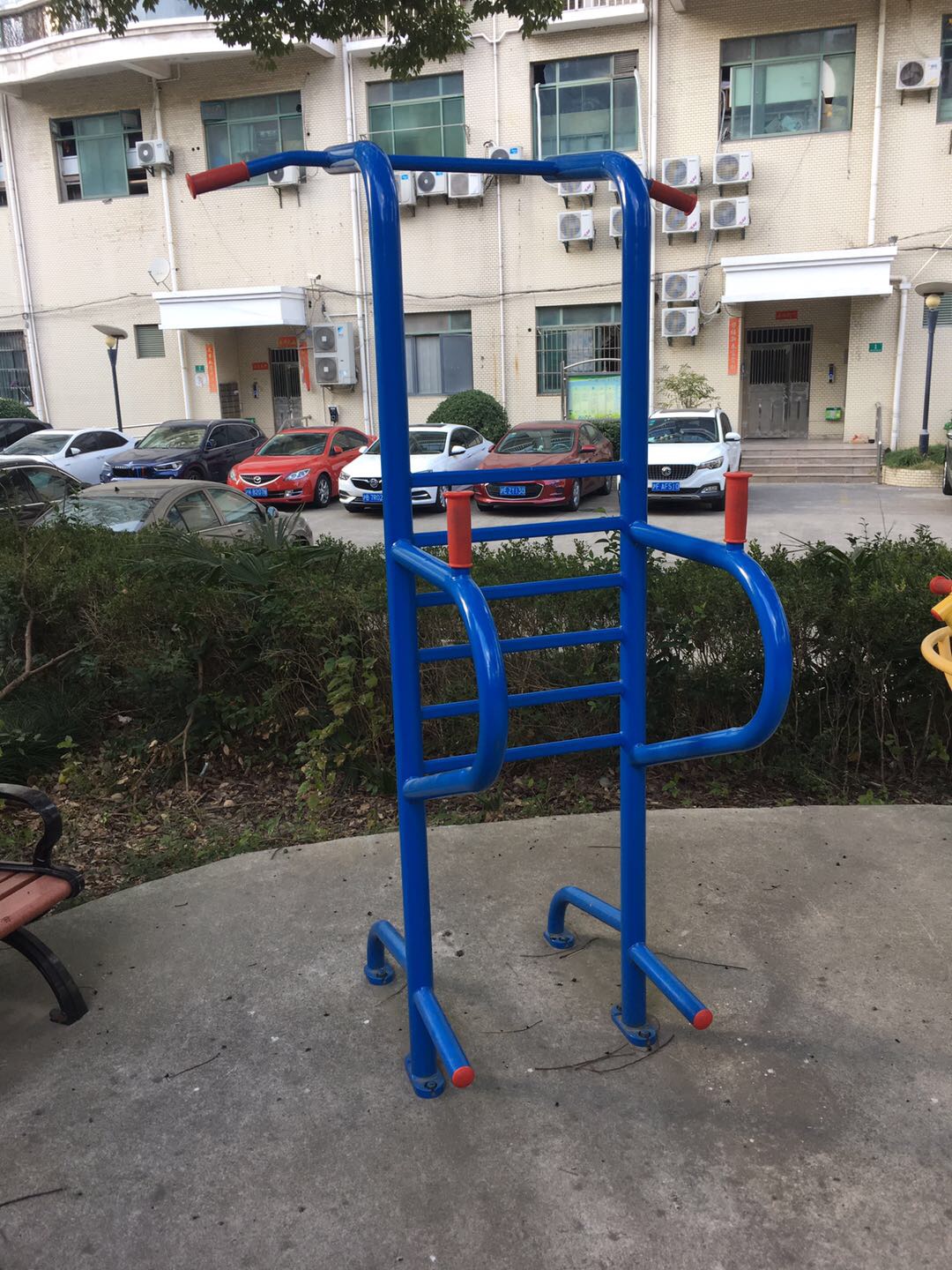 多功能訓(xùn)練器