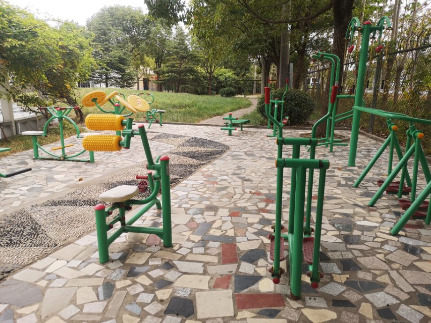 陳行居委會(huì)健身點(diǎn)