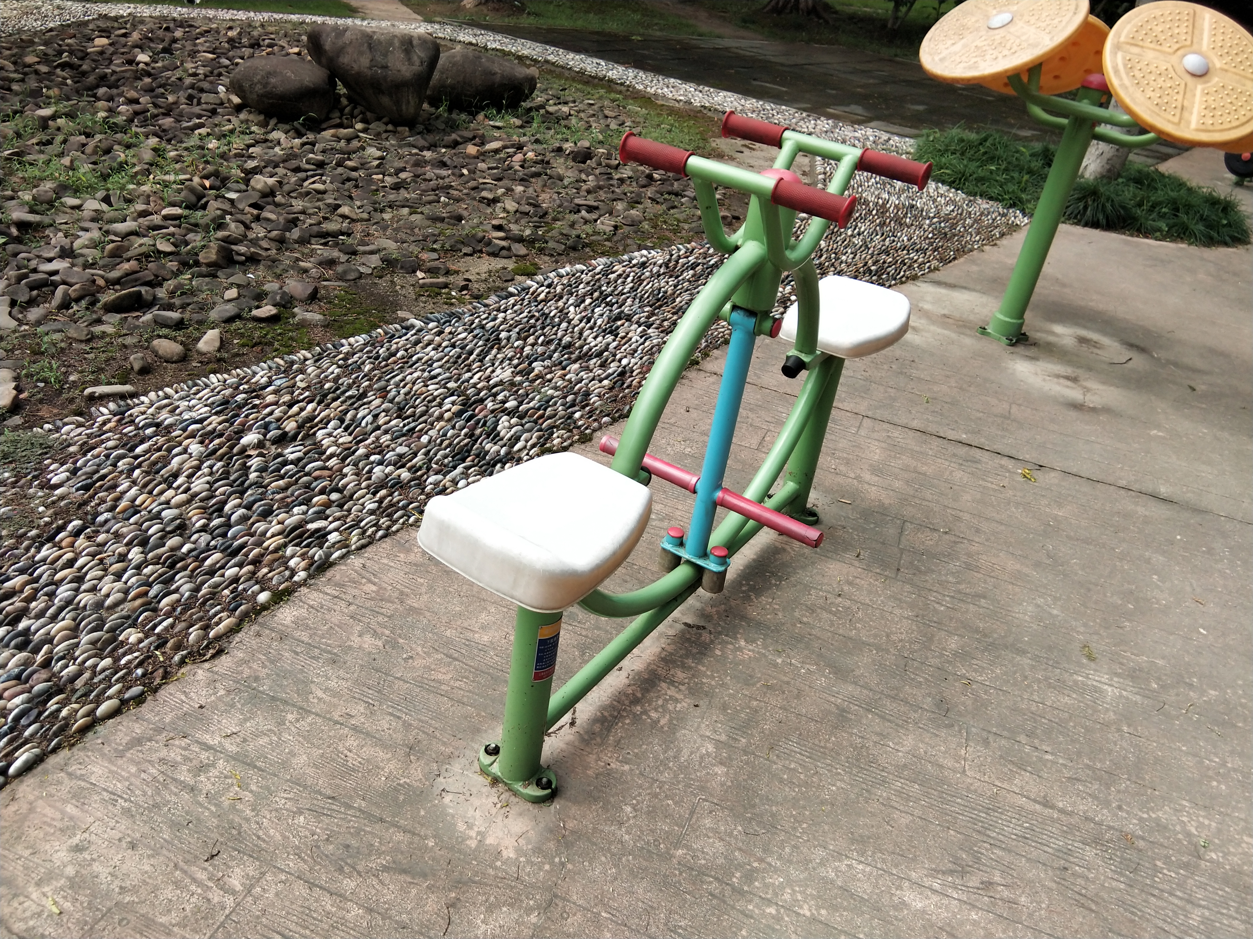 下肢康復(fù)器