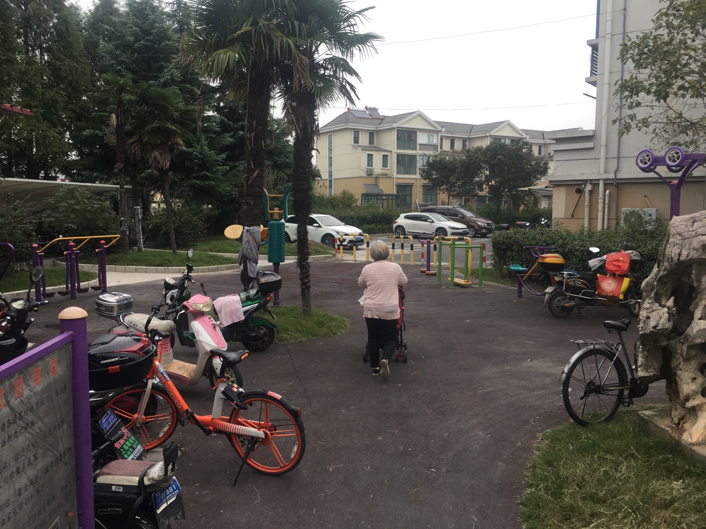 雅鹿花園健身點(diǎn)