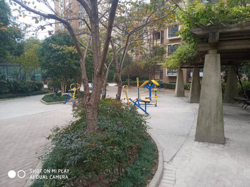 金高居委健身點5