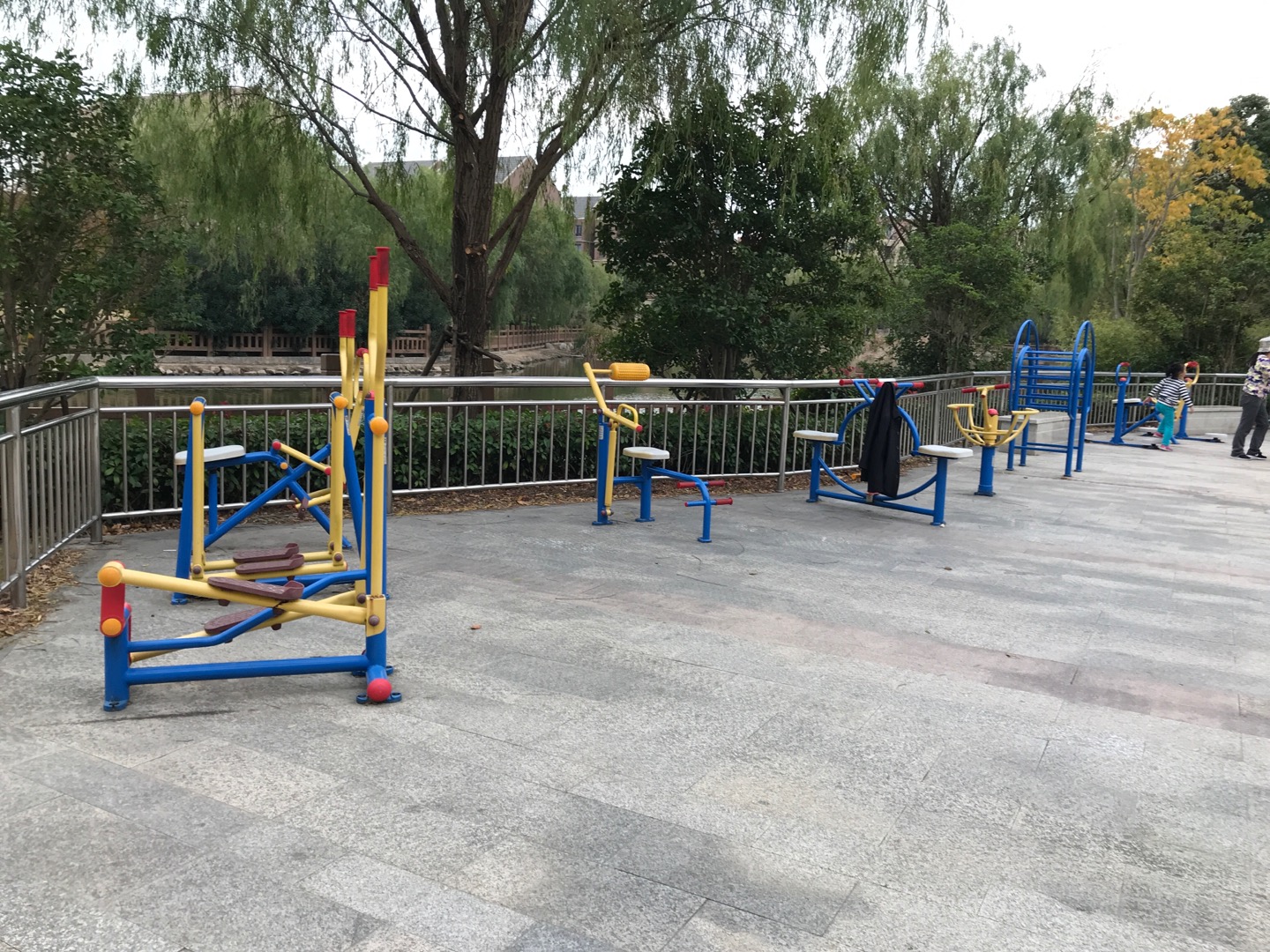 夏櫟路333弄健身苑點(diǎn)