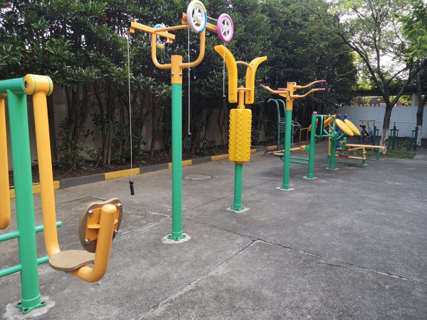 吳寶路二居委健身苑點C