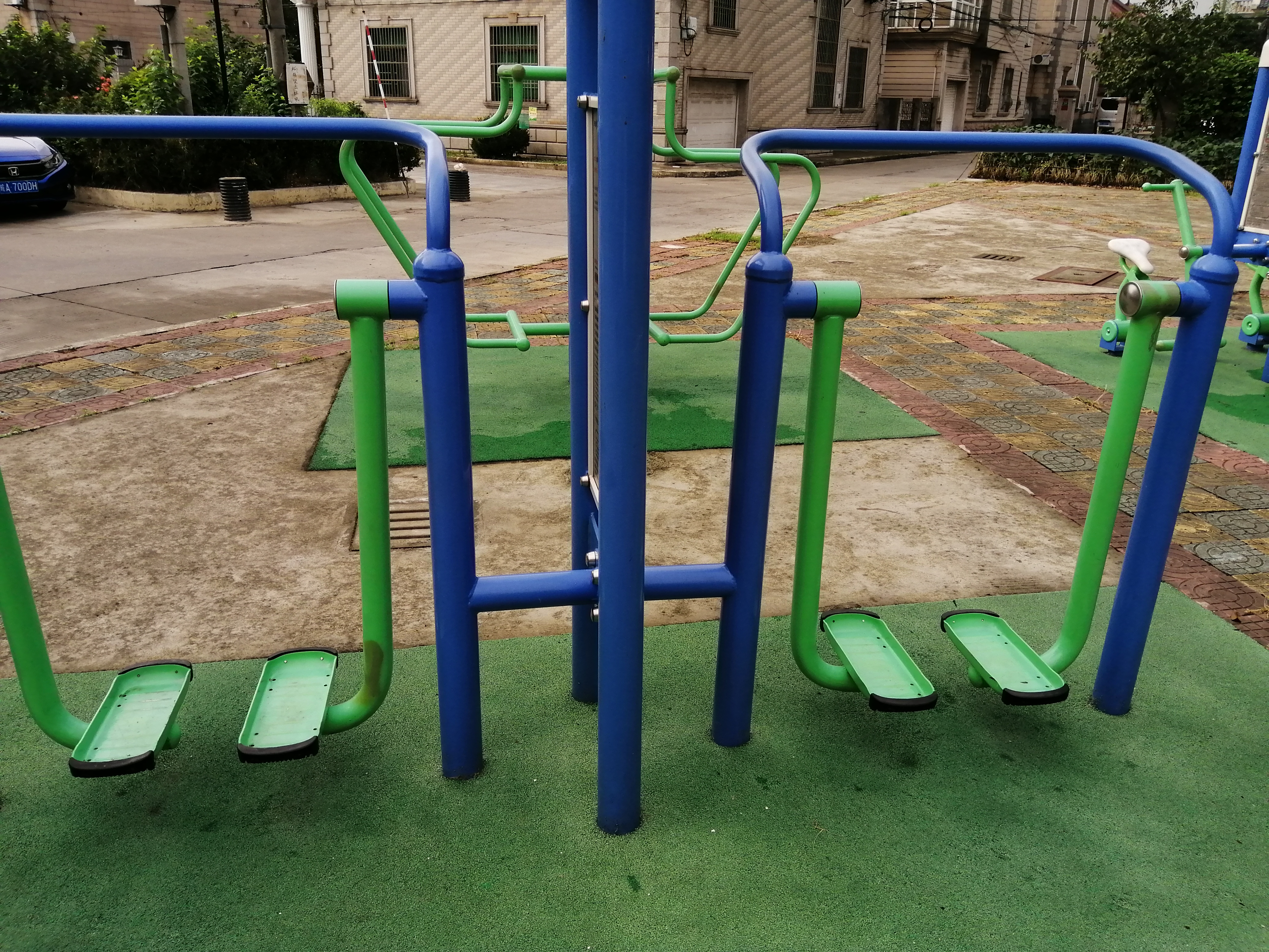 雙立柱太空漫步器