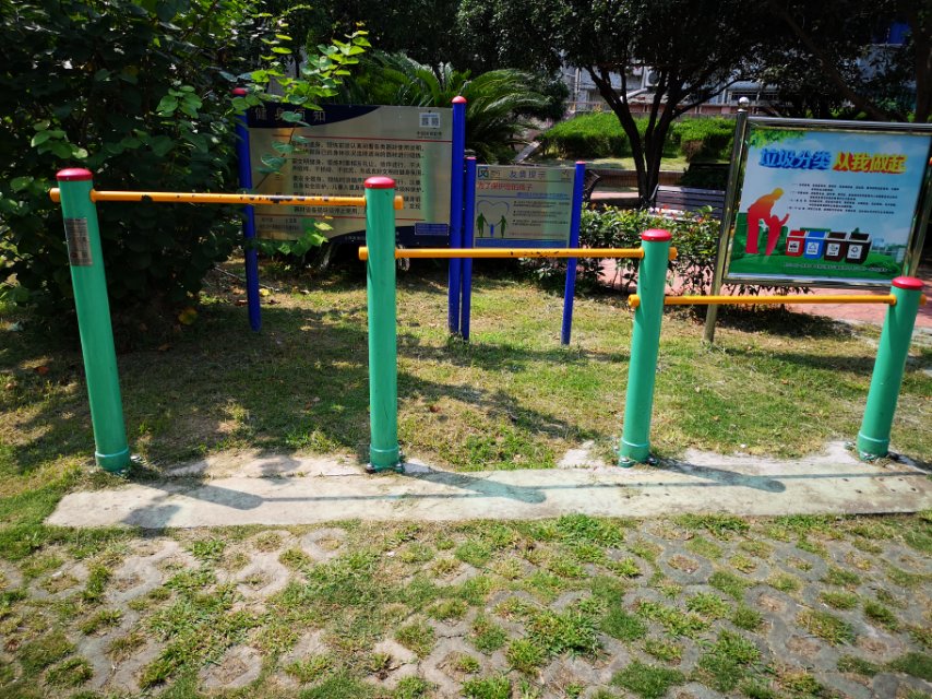 多聯(lián)壓腿架