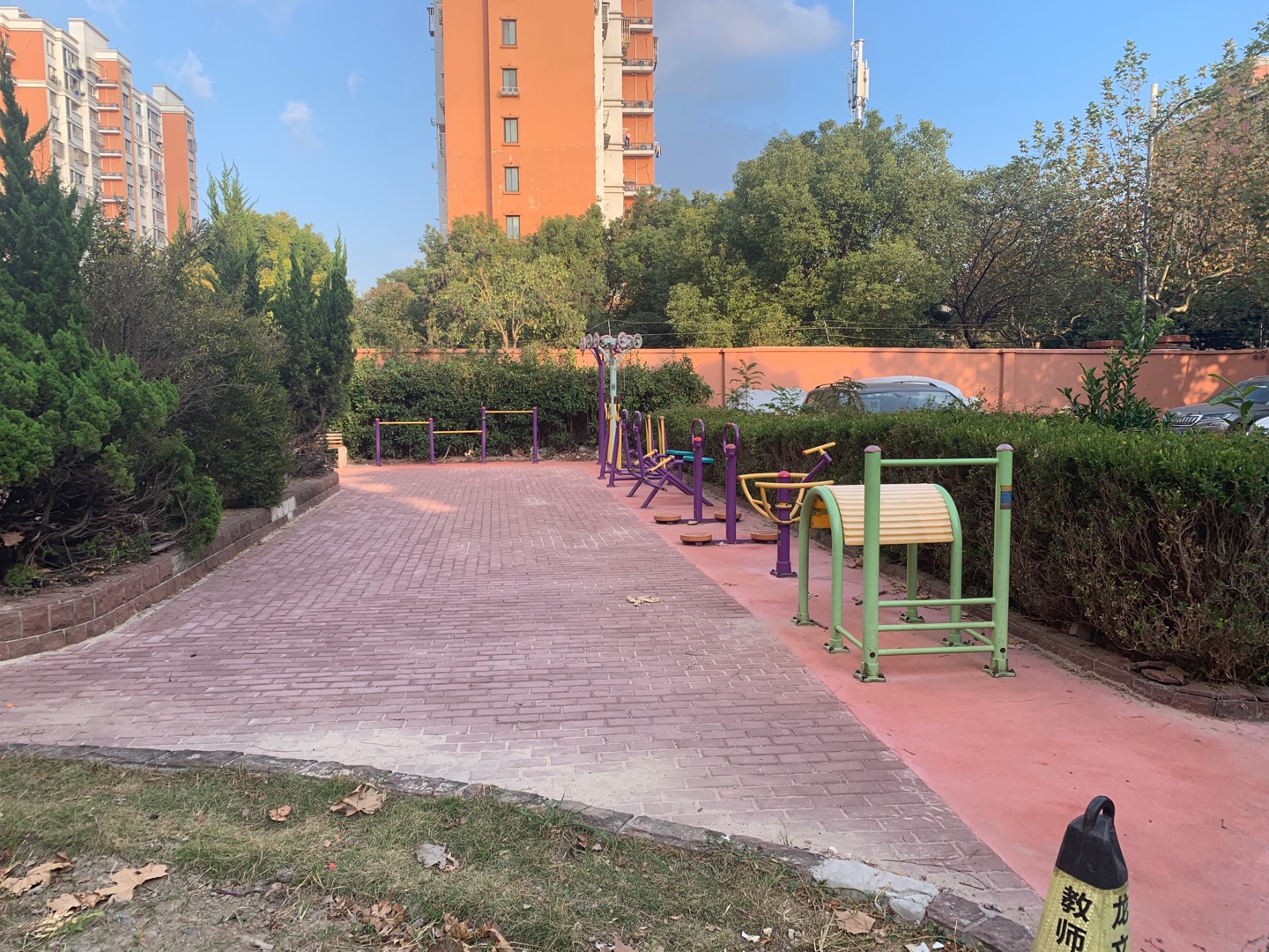 芳芯路175弄健身點(diǎn)