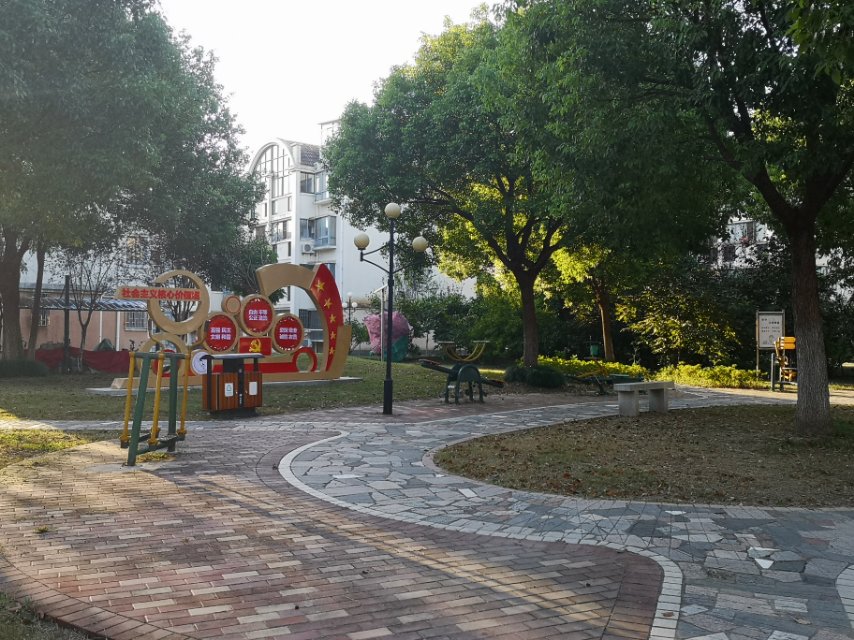 海涯新苑老人區(qū)健身點(diǎn)