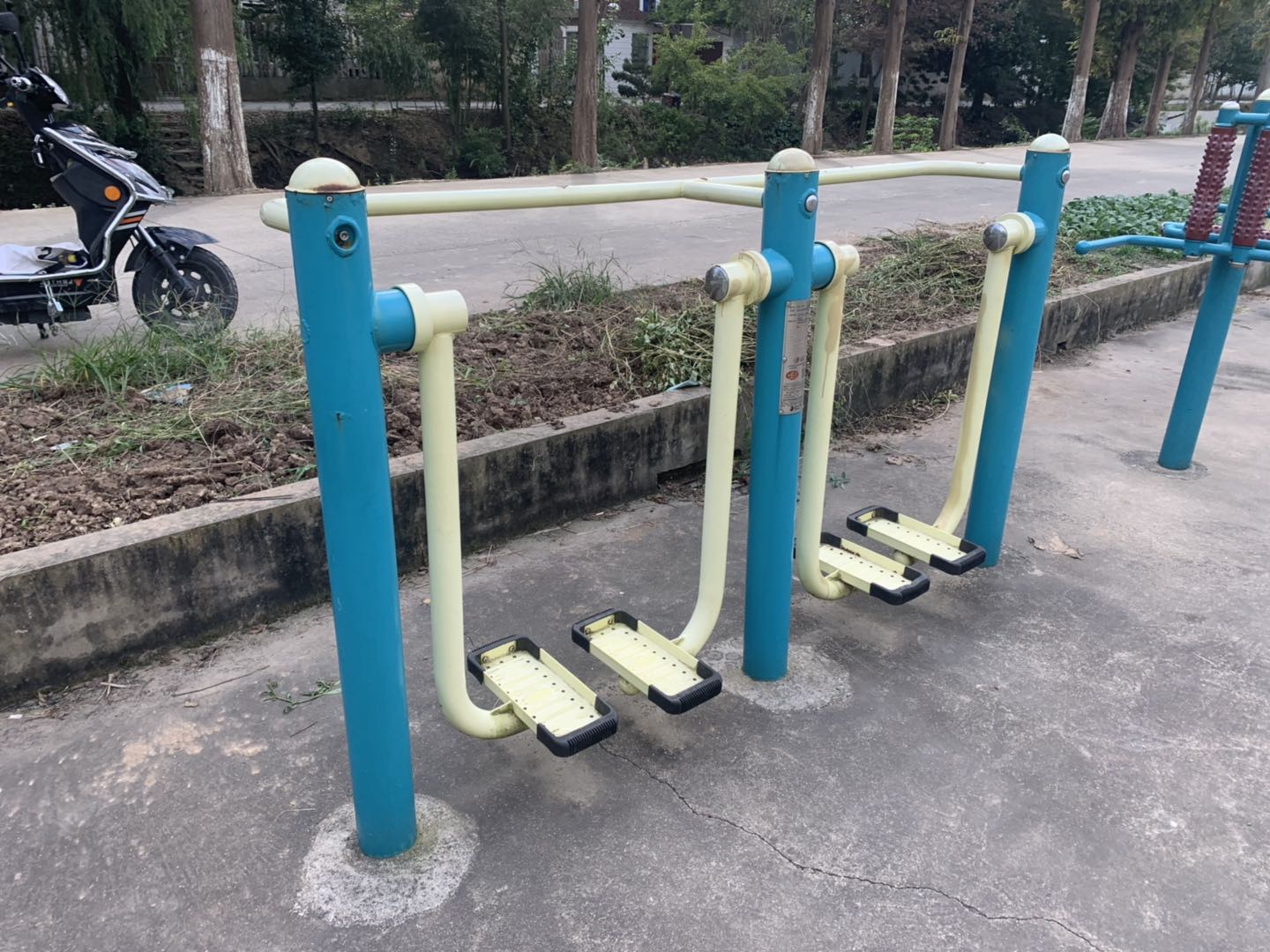 雙位太空漫步機