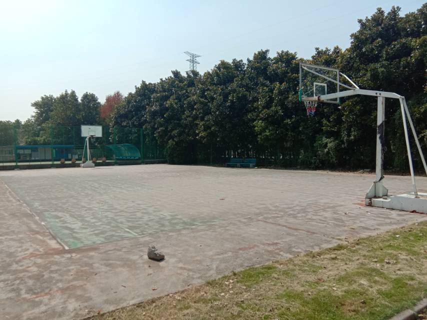 佘山江秋社區(qū)公共運動場