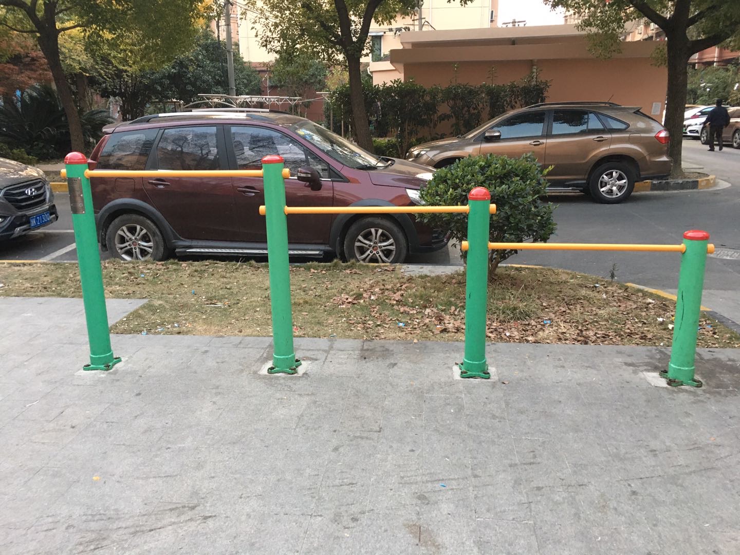 多聯(lián)壓腿架