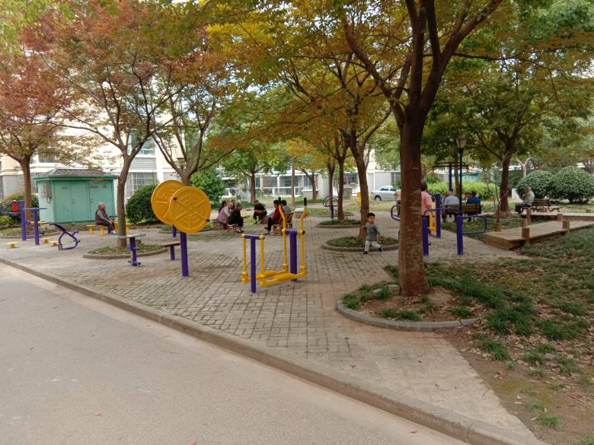 裕盛路111弄健身路徑二