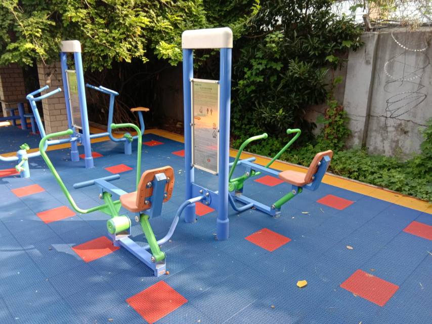 雙立柱平推平拉訓(xùn)練器