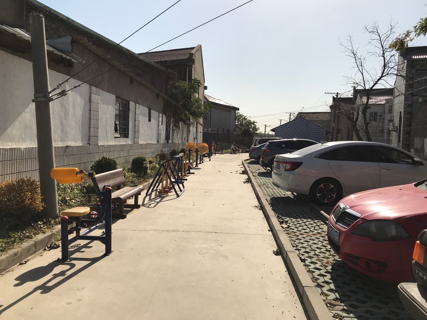 濱一居委3組朱家宅3號北休閑廣場健身路徑