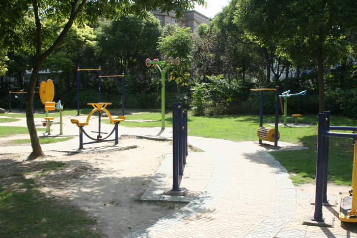 盛橋公園中心綠地健身苑