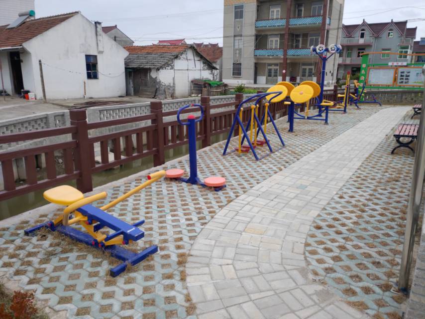 萬(wàn)祥鎮(zhèn)新振村健身點(diǎn)