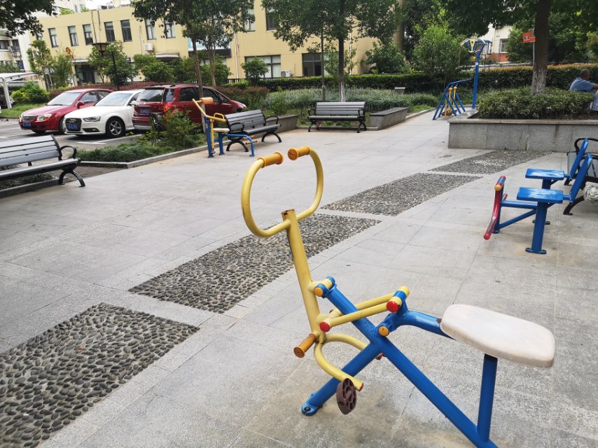 西郊英園居委健身苑點A