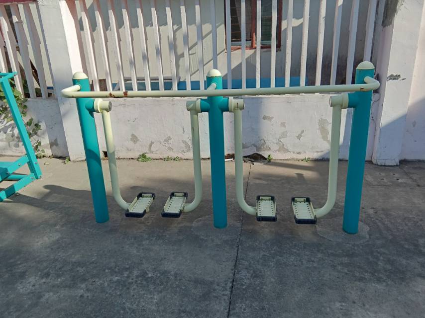 雙位太空漫步機