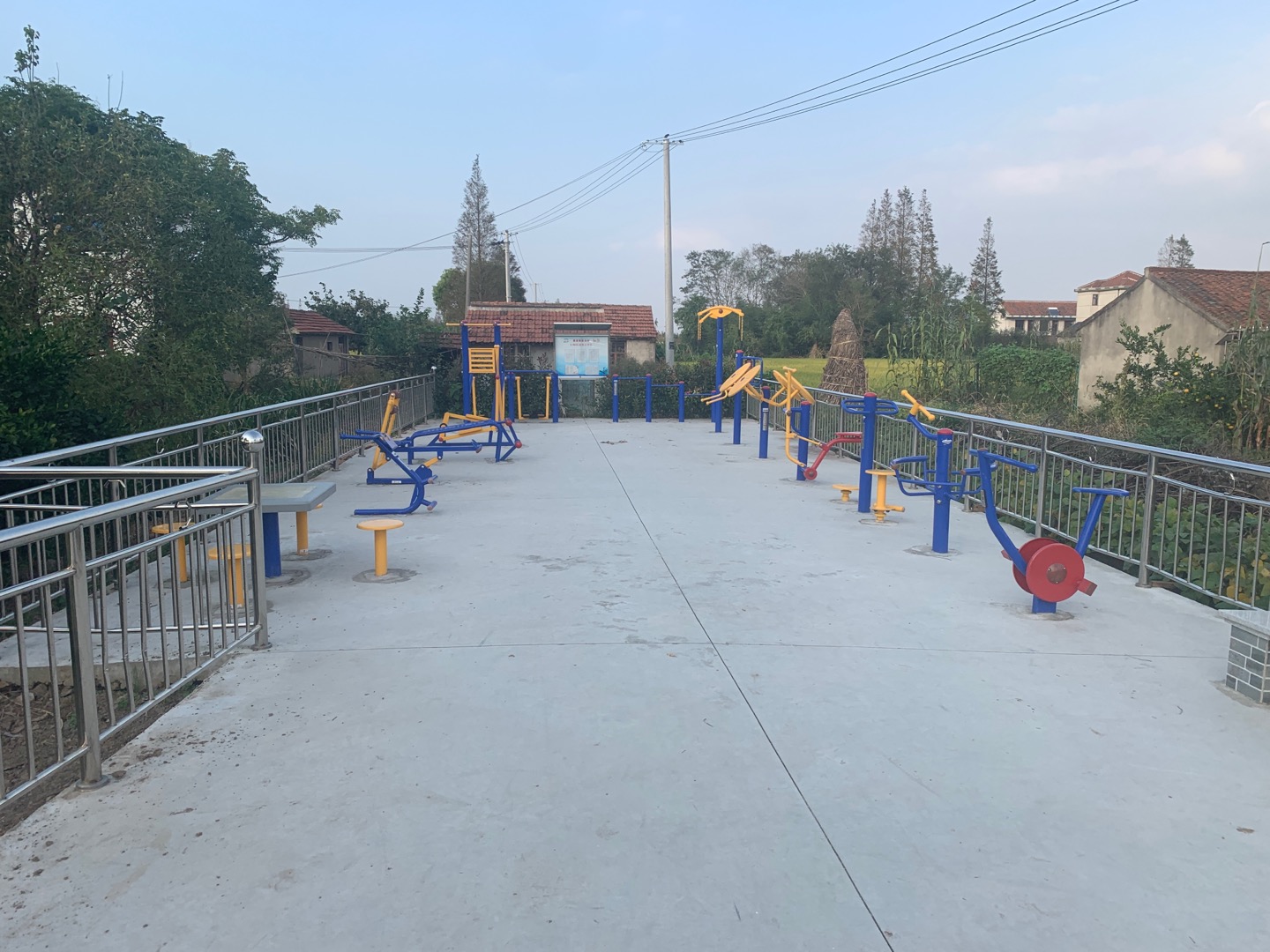 滧東村紅梅4隊健身點